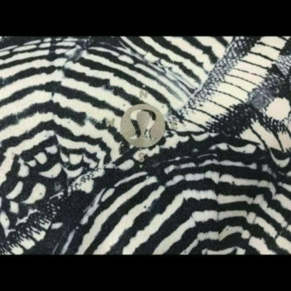 Lululemon Highest Times Pant Wanderlust Mosaic Mesh Blue and White, Size 4 - Picture 4 of 6